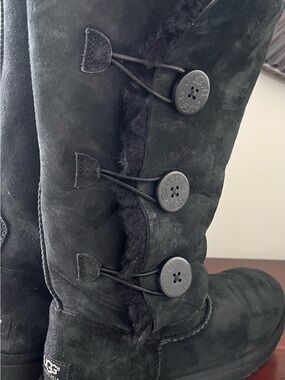 UGG Black Button-Detail Shearling Mid-Calf Boots